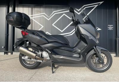 YAMAHA XMAX 125