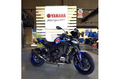 YAMAHA MT-09