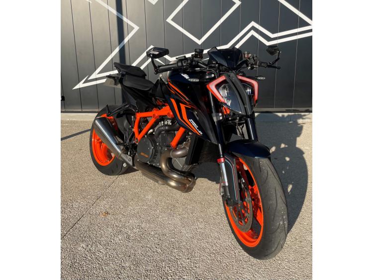 KTM 1290 SUPER DUKE R