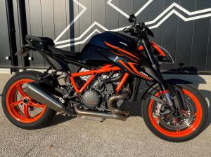 KTM 1290 SUPER DUKE R TECH PACK