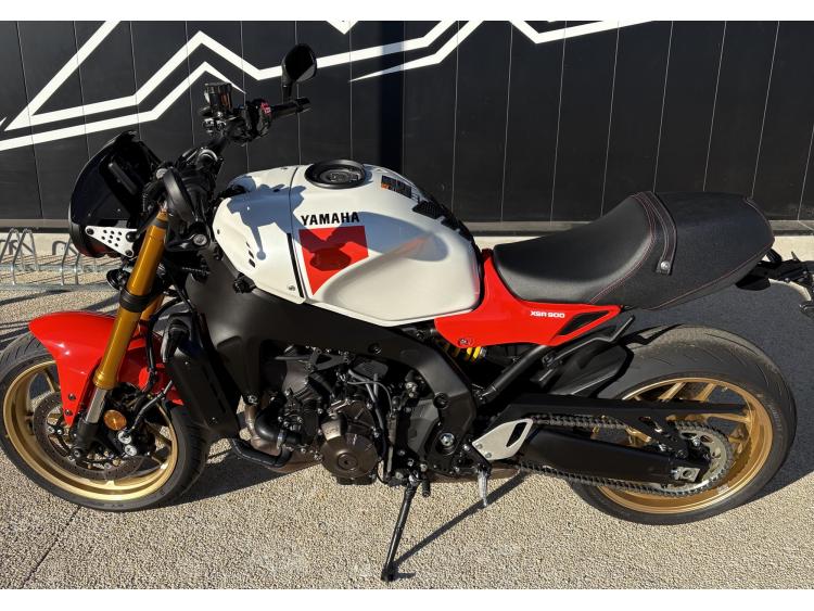 YAMAHA XSR 900