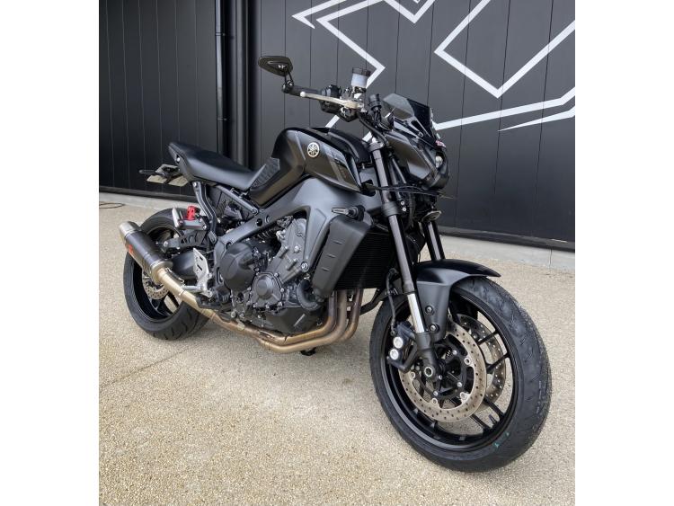 YAMAHA MT09 MT 09 AKRAPOVIC